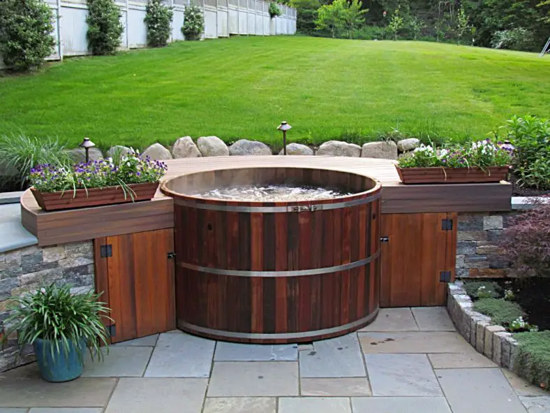 small-hot-tubs-pros-cons