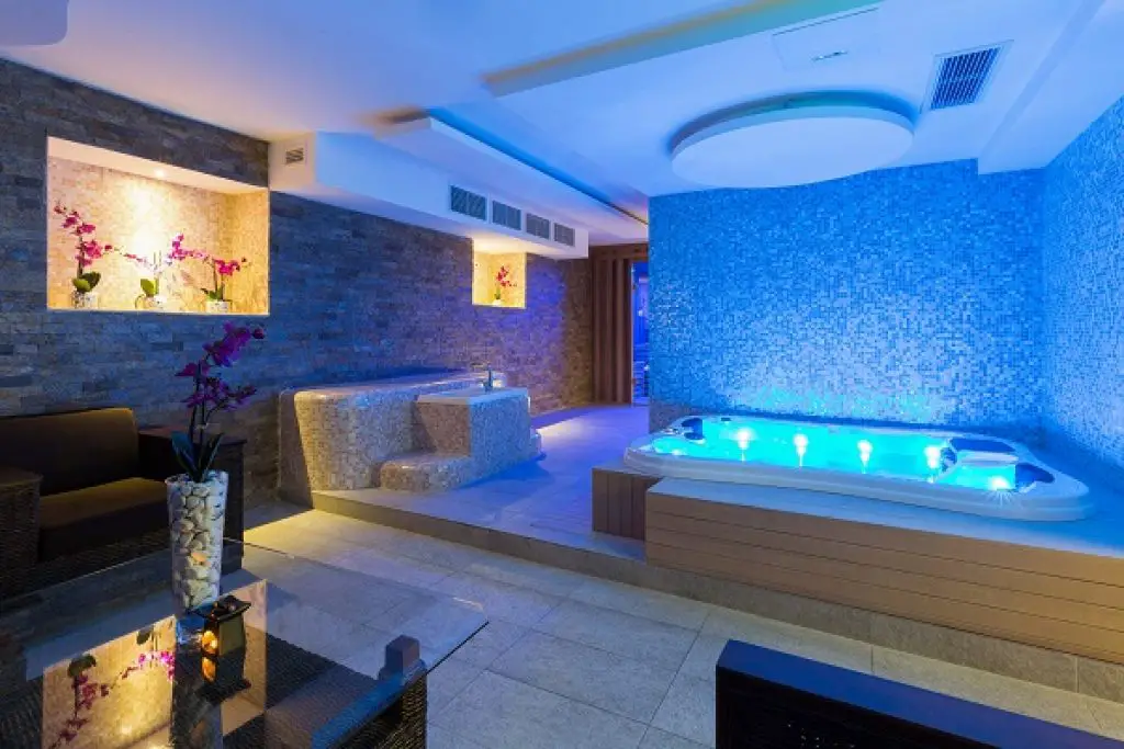 Hot Tub In The Garage Or Basement, Can You Put A Jacuzzi In The Basement